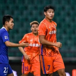 开云平台-山东足球再现本土空霸！郭田雨未来在国足or欧洲？